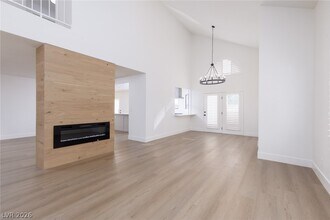 3020 Donnegal Bay Dr in Las Vegas, NV - Building Photo - Building Photo