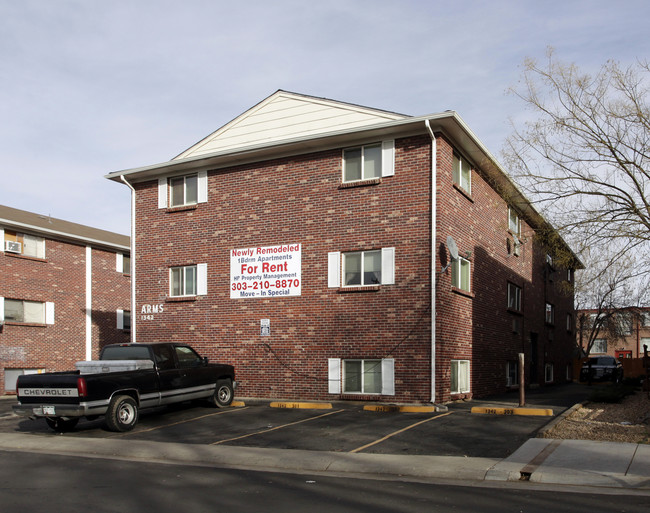 1350 Macon St in Aurora, CO - Building Photo - Building Photo