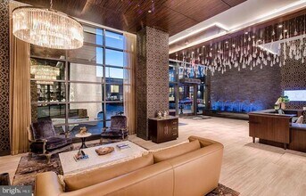 45 Sutton Square SW in Washington, DC - Foto de edificio - Building Photo