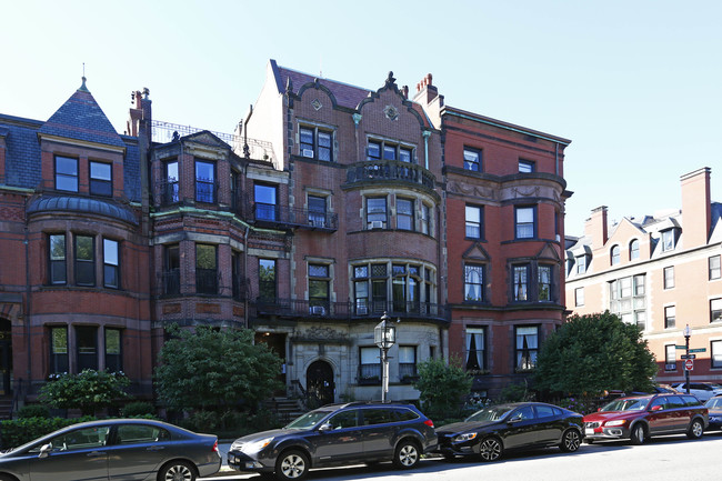 238-240 Commonwealth Ave in Boston, MA - Building Photo - Building Photo