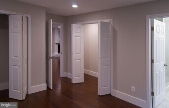 80 Scotts Cove Rd in Edgewater, MD - Building Photo - Building Photo