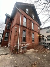 33 Shelton Ave in New Haven, CT - Building Photo - Building Photo