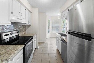 1949 Rolling Ridge Dr in Jacksonville, NC - Building Photo - Building Photo