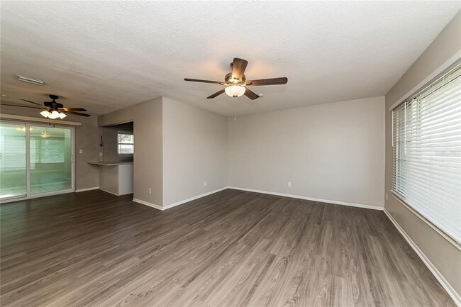 6420 26th St W in Bradenton, FL - Building Photo - Building Photo