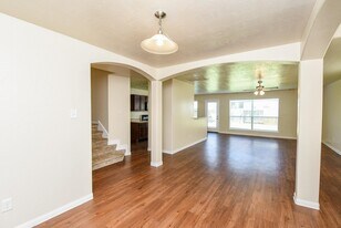 2518 Bammelwood Dr in Houston, TX - Building Photo