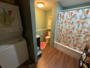 206 N Main Ave, Unit 3Bedroom in Baudette, MN - Building Photo - Building Photo