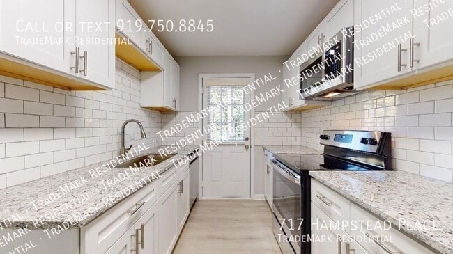 717 Hampstead Pl in Raleigh, NC - Building Photo - Building Photo