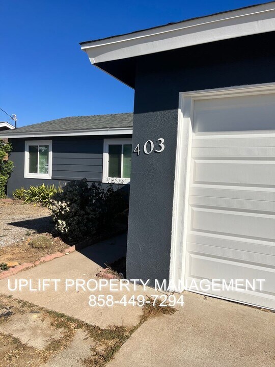 403 Ringwood Dr in San Diego, CA - Building Photo
