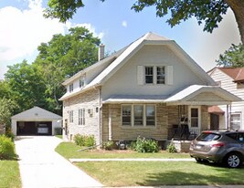 1233 S 87th St, Unit lower dulex in West Allis, WI - Building Photo