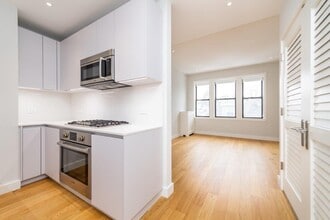 12 Elko St, Unit 11 in Boston, MA - Foto de edificio - Building Photo