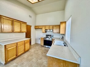 2083 S McTaggart Ave in Dos Palos, CA - Building Photo - Building Photo