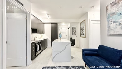 36 Elm Dr W in Mississauga, ON - Building Photo - Building Photo