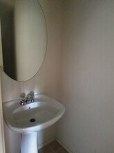 313 Creek St, Unit #B in Copperas Cove, TX - Foto de edificio - Building Photo