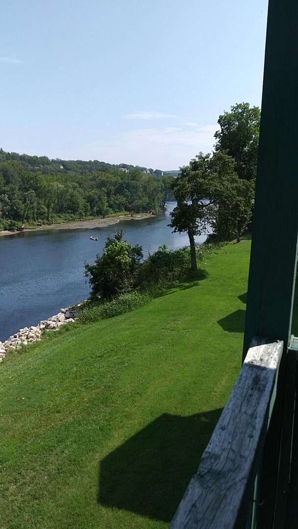 property at 690 Fall Creek Dr