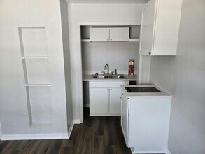 12840 Seminole Blvd in Largo, FL - Building Photo - Building Photo