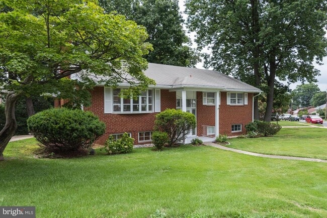 335 N Madison St in Arlington, VA - Building Photo - Building Photo