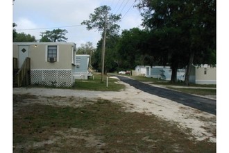 Whispering Pines Community in Melrose, FL - Building Photo - Other