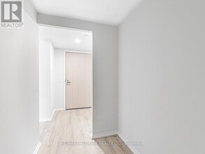 5-705 Soudan Ave in Toronto, ON - Building Photo - Building Photo