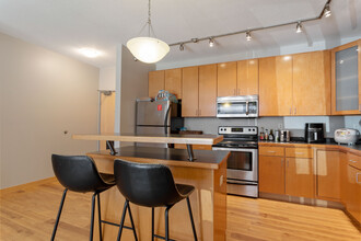 2600 University Ave SE, Unit 101 in Minneapolis, MN - Building Photo - Building Photo