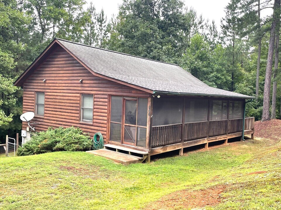 131 Emerald Downs Dr in Murphy, NC - Building Photo