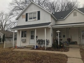 250 Garfield Ave, Unit 250 Garfield Ave Apt 1 in North Mankato, MN - Building Photo