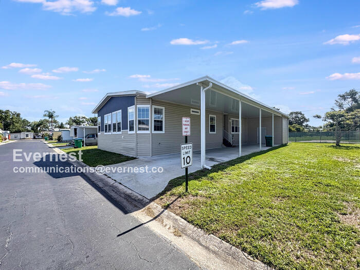 12701 126th Ave in Largo, FL - Building Photo