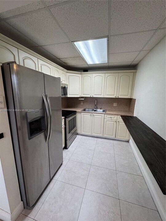 13450 SW 3rd St in Pembroke Pines, FL - Building Photo
