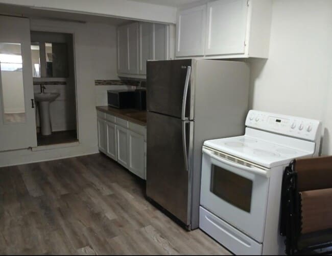 6232 62nd Ave N, Unit B in Pinellas Park, FL - Building Photo - Building Photo