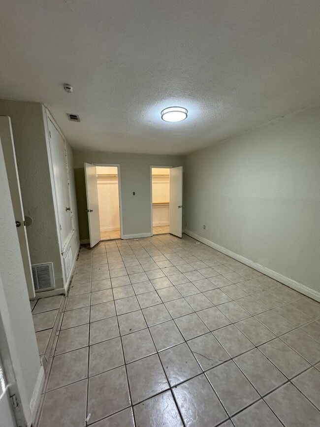 property at 5402 Atascosa Dr