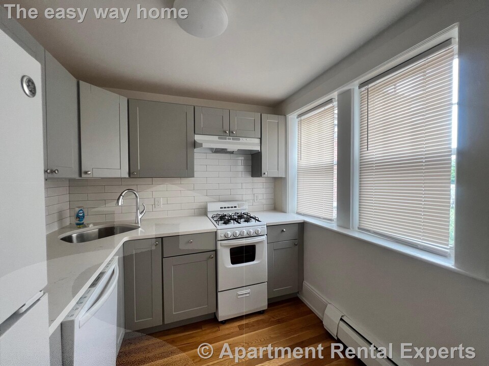 36 College Ave in Somerville, MA - Building Photo