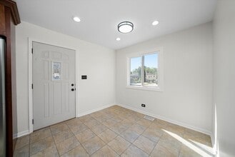 1515 Highland Ave in Glendale Heights, IL - Building Photo - Building Photo