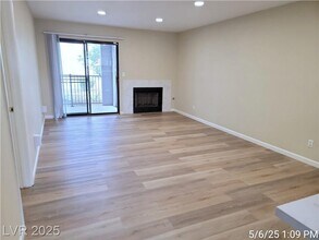 2815 Blue Bonnet Dr in Henderson, NV - Foto de edificio - Building Photo