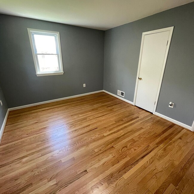 property at 4903 Brandon Ln