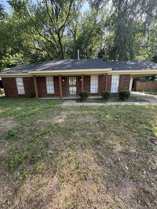 property at 5065 Dianne Dr