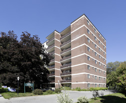 Parklane Towers Apartments