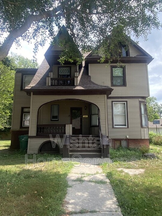 409 W Murray St in Macomb, IL - Building Photo