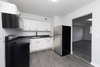 Christiana Pointe Apartments in Wilmington, DE - Foto de edificio - Building Photo