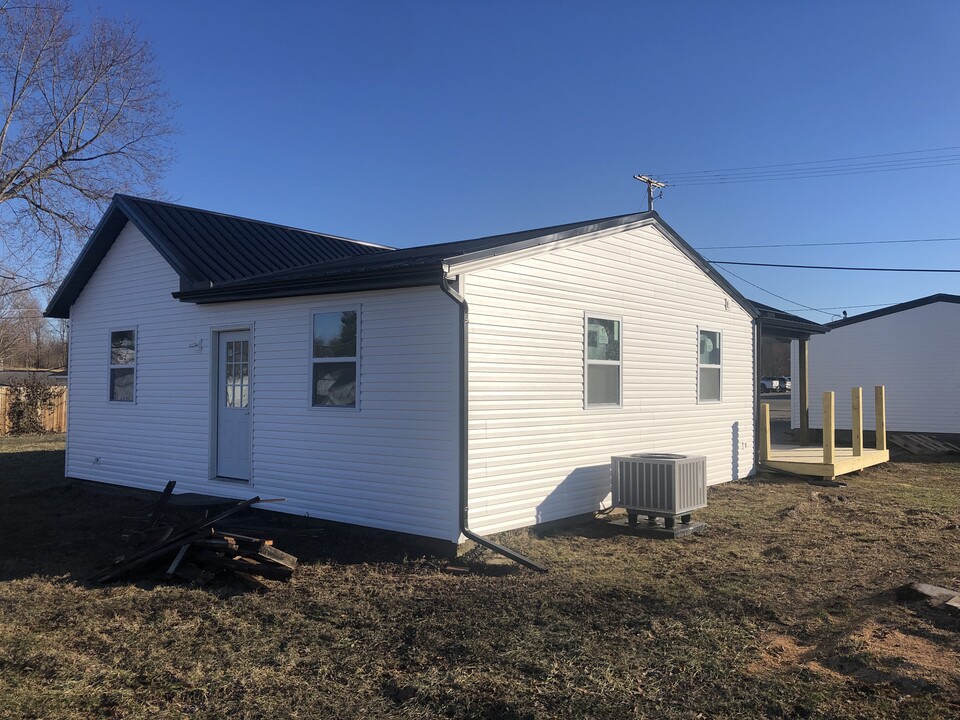 68 E Main St, Unit House in Zanesville, OH - Foto de edificio