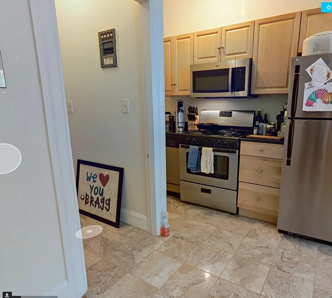 1069 Beacon St in Brookline, MA - Building Photo - Building Photo