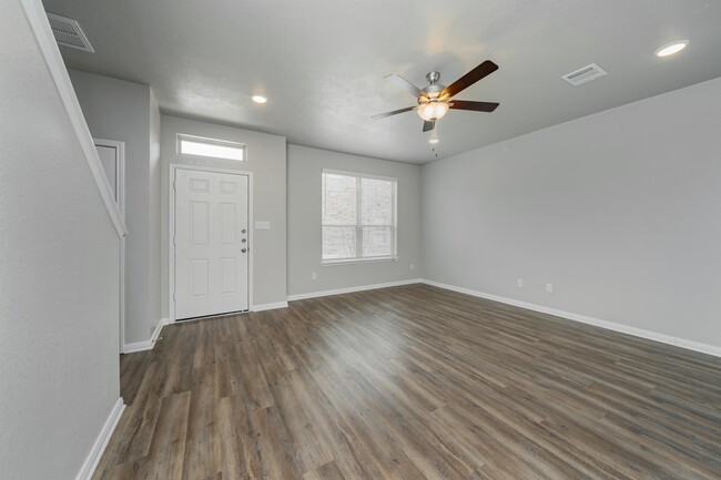 4089 Cross Park Dr in Bryan, TX - Building Photo - Building Photo
