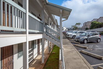 Pearl Horizons in Aiea, HI - Building Photo - Building Photo