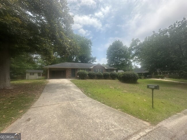 property at 3053 Menlo Park Dr