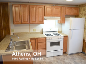 8000 Rolling Hills Rd, Unit 86 in Athens, OH - Building Photo