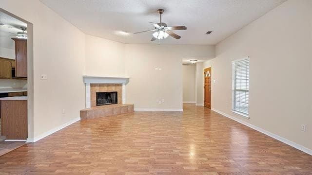 102 E Thistle St in Mandeville, LA - Foto de edificio - Building Photo