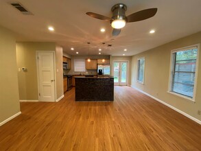 2500 Euclid Ave in Austin, TX - Building Photo - Building Photo
