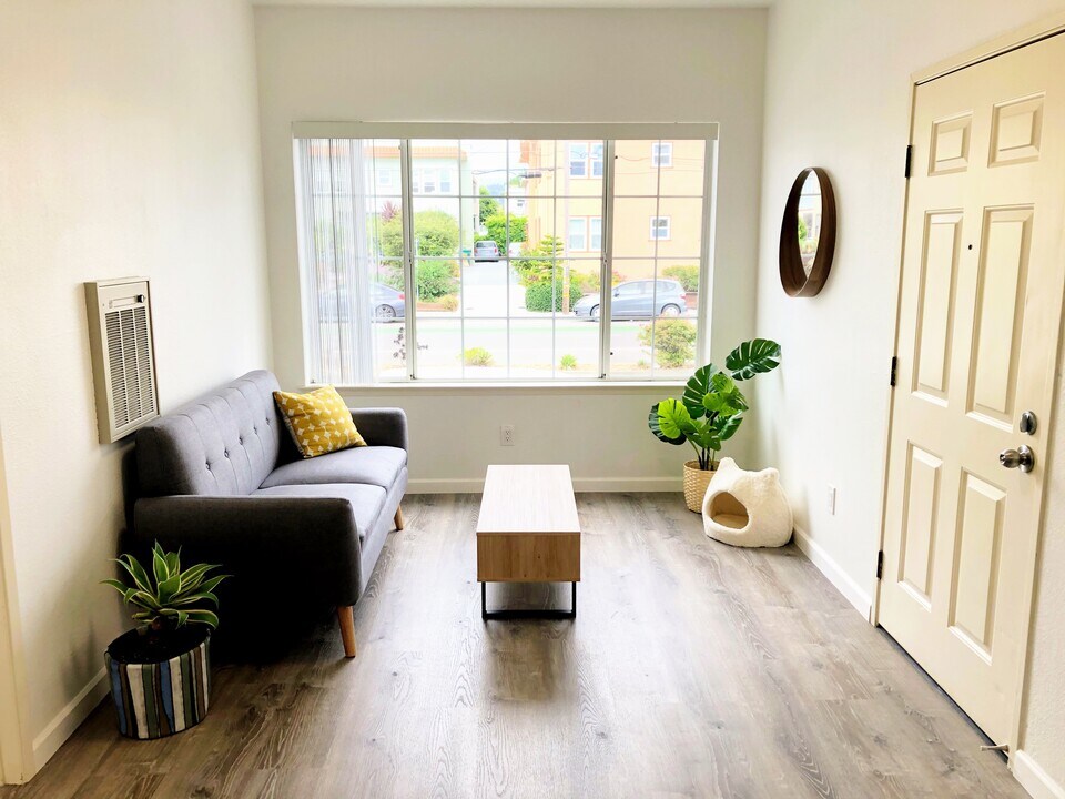 445 40th St in Oakland, CA - Building Photo