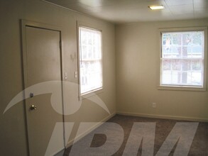 1752-1754 Vallombrosa Ave in Chico, CA - Building Photo - Building Photo