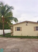 1212 15th Ave N-Unit -2 in Lake Worth, FL - Building Photo - Building Photo