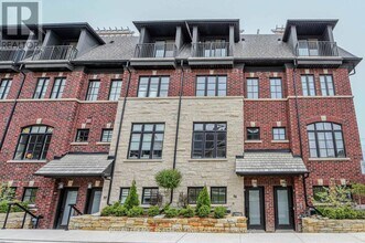 21-21 Wasdale Rd in Mississauga, ON - Building Photo - Building Photo