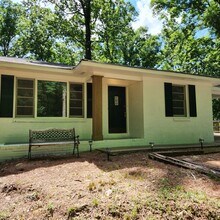 6218 Stewart Rd in Buford, GA - Building Photo - Building Photo